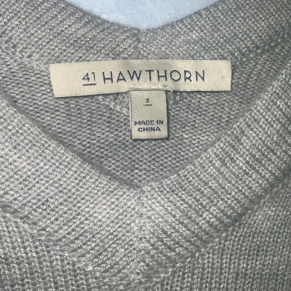 41 Hawthorn Gray Double V Wool Blend Casual Soft Long Sleeve Sweater Small